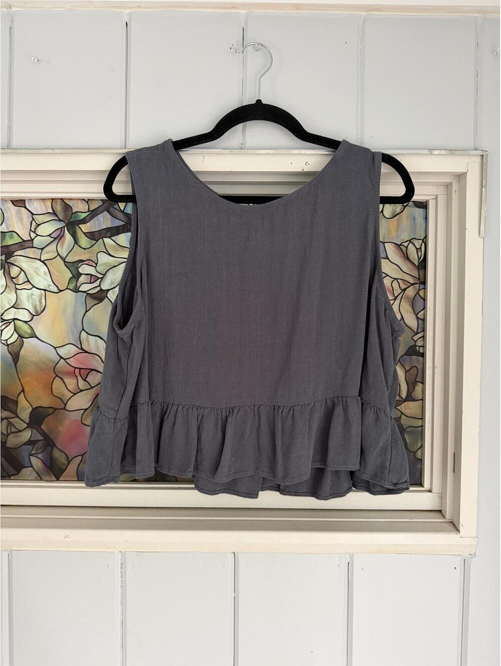 Anrabess Gray Sleeveless Button-Back Ruffle linen Top XXL
